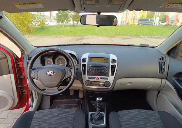 Kia Ceed cena 15500 przebieg: 208000, rok produkcji 2008 z Wągrowiec małe 301
